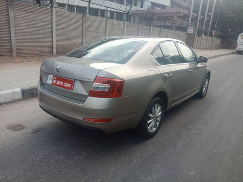 Skoda Octavia Ambition 2.0 TDI MT 2013 for sale