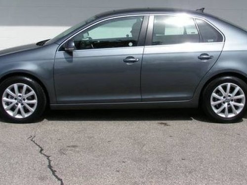 Volkswagen Jetta 2013-2015 2.0L TDI Highline 2010 for sale