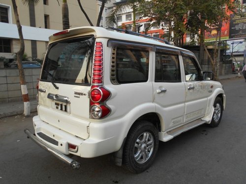 Mahindra Scorpio VLX 4WD AIRBAG AT BSIV 2013 for sale