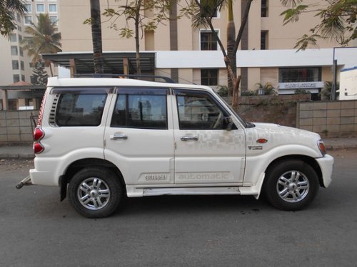 Mahindra Scorpio VLX 4WD AIRBAG AT BSIV 2013 for sale