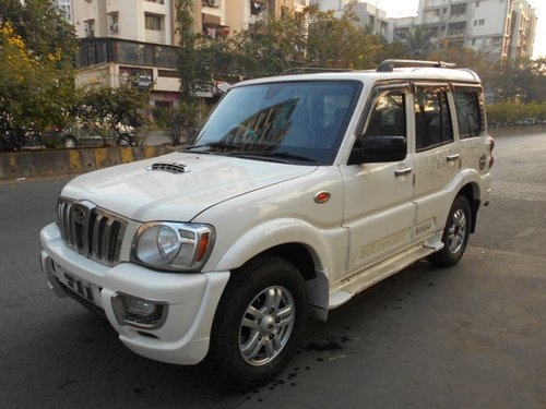 Mahindra Scorpio VLX 4WD AIRBAG AT BSIV 2013 for sale