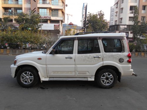 Mahindra Scorpio VLX 4WD AIRBAG AT BSIV 2013 for sale