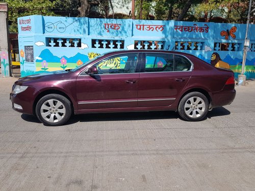 Used 2011 Skoda Superb car at low price