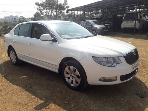 Used Skoda Superb 2012 car at low price