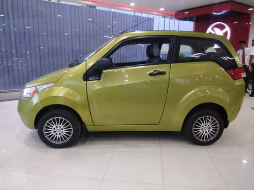 Used Mahindra e2o 2013 car at low price