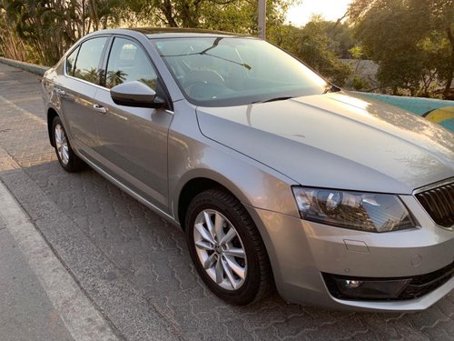 Used Skoda Octavia car at low price