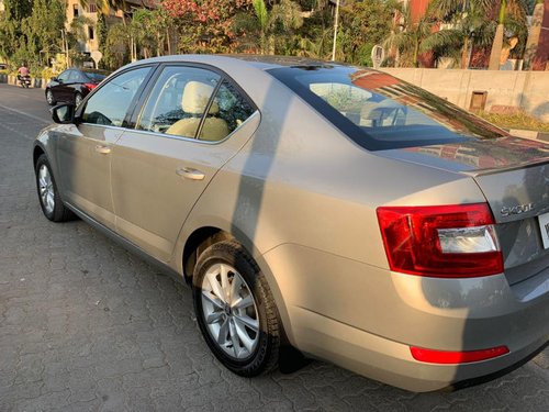 Used Skoda Octavia car at low price