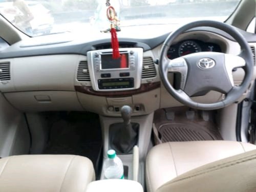 Toyota Innova 2.5 V Diesel 8-seater 2012 for sale