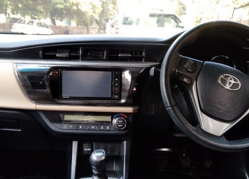 Toyota Corolla Altis GL MT 2015 for sale