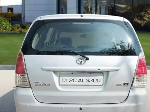 Used Toyota Innova 2009 car at low price