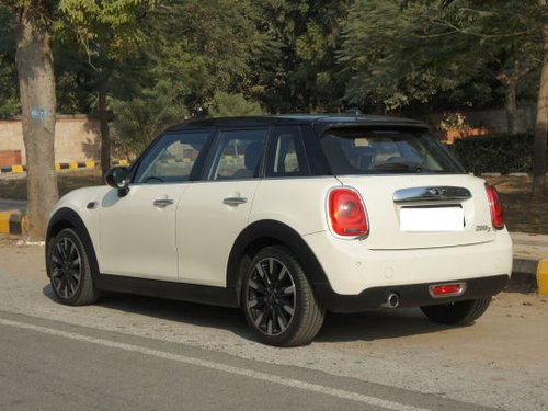 Used Mini Cooper car at low price