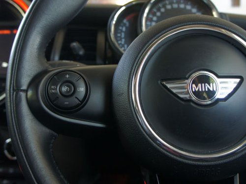 Used Mini Cooper car at low price