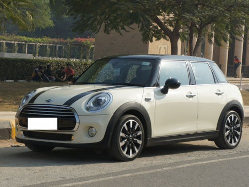 Used Mini Cooper car at low price