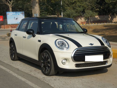 Used Mini Cooper car at low price