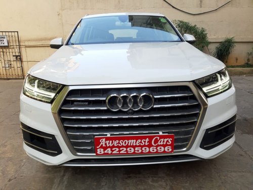 Good as new 2016 Audi Q7 for sale