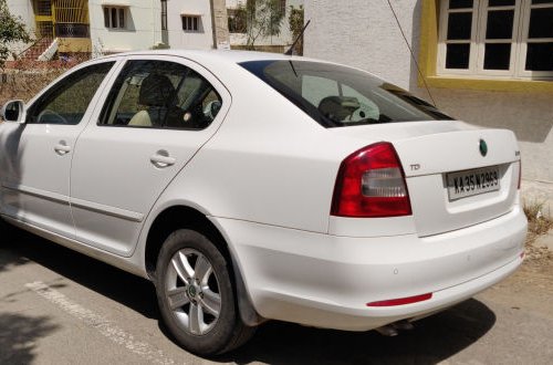 Used Skoda Laura car at low price