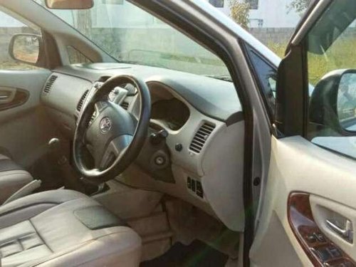 Toyota Innova 2.5 V 8 STR, 2013 for sale