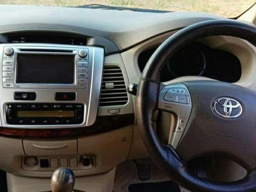 Toyota Innova 2.5 V 8 STR, 2013 for sale