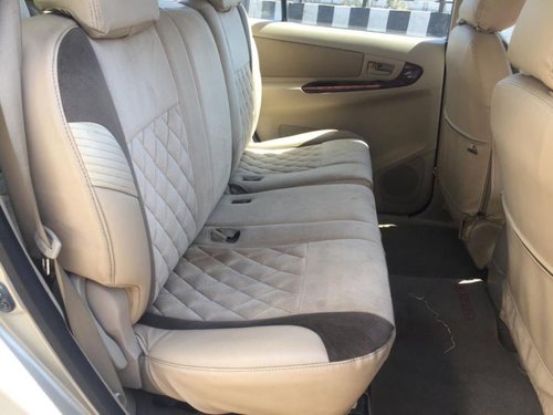 Toyota Innova 2.5 G4 Diesel 8-seater by owner