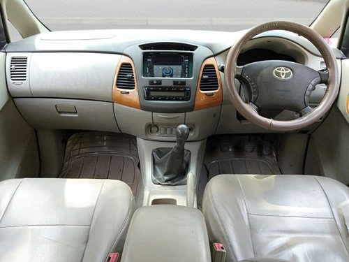 Toyota Innova 2.5 V Diesel 7-seater for sale