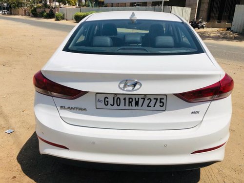 Used Hyundai Elantra car at low price