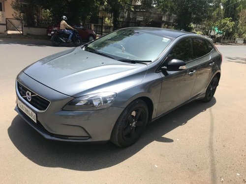 Used Volvo V40 car at low price