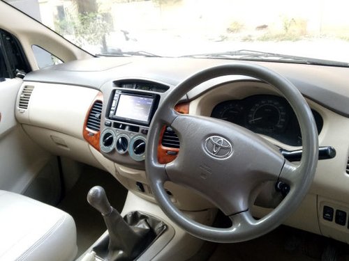 Toyota Innova 2.5 V Diesel 7-seater for sale