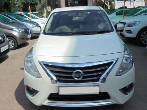 Used Nissan Sunny car at low price
