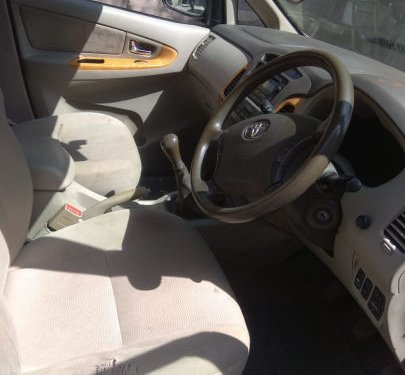 Used Toyota Innova 2004-2011 car at low price