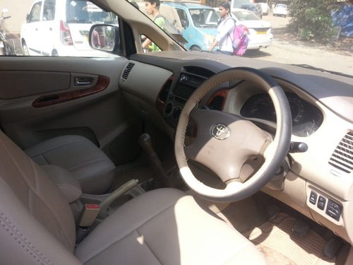 Toyota Innova 2.5 V Diesel 8-seater for sale