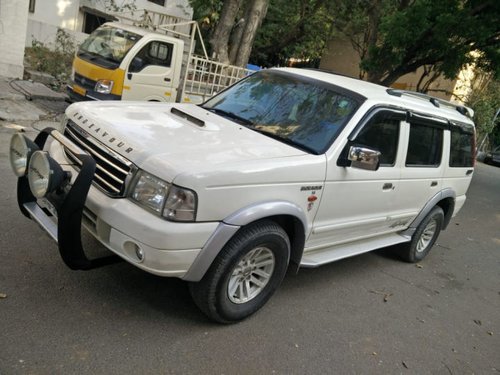 Used Ford Endeavour car at low price