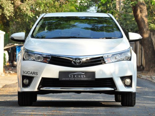 2015 Toyota Corolla Altis for sale at low price