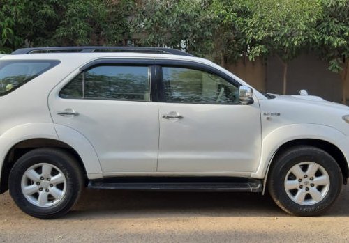Used Toyota Fortuner 2.8 4WD MT 2010 for sale