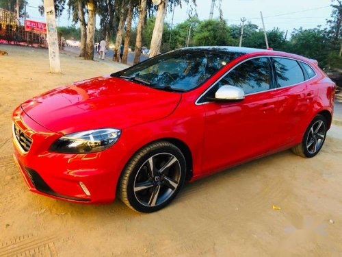 Used Volvo V40 2016 car at low price