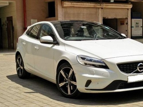 Used Volvo V40 car at low price