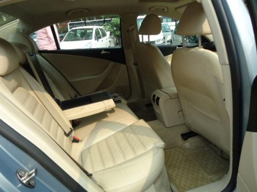 Used Volkswagen Passat car at low price