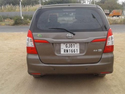 Used Toyota Innova 2004-2011 car at low price