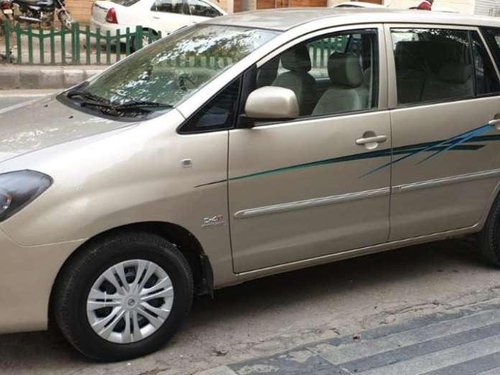 Toyota Innova 2.5 G4 8 STR, 2011, Diesel for sale