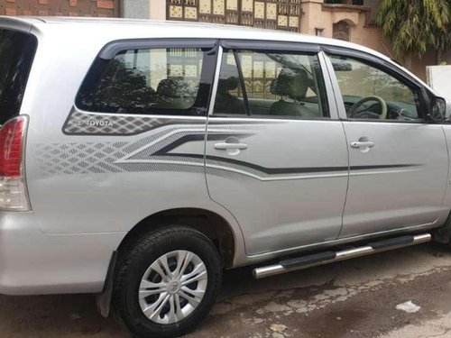 Toyota Innova 2.5 G4 8 STR, 2010, Diesel for sale