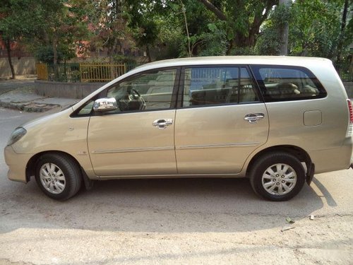 Used Toyota Innova 2004-2011 car at low price