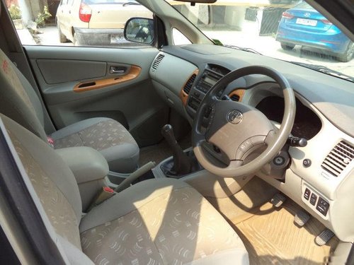 Used Toyota Innova 2004-2011 car at low price