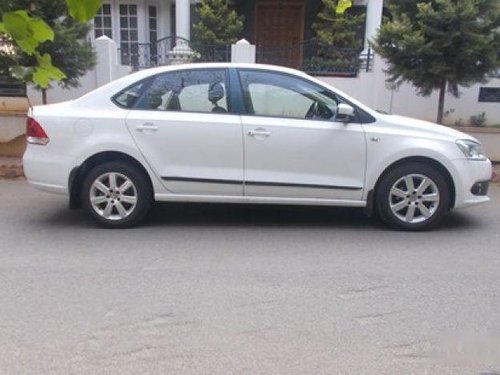 Volkswagen Vento 1.6 Highline 2011 for sale