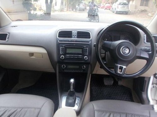 Volkswagen Vento 1.6 Highline 2011 for sale