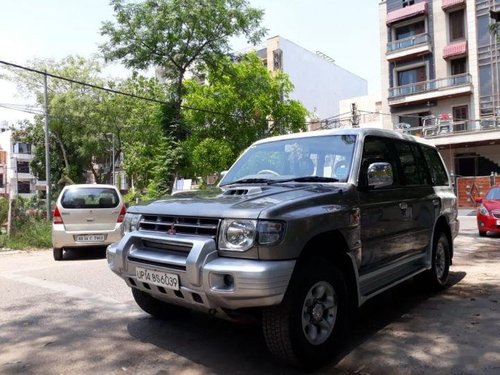 Used Mitsubishi Pajero Sport car at low price