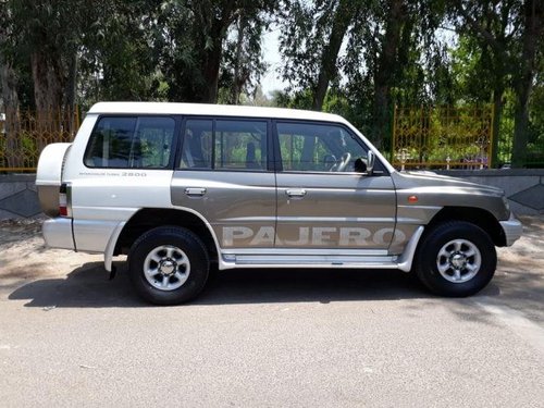 Used Mitsubishi Pajero Sport car at low price