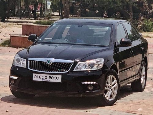 Used Skoda Laura car at low price