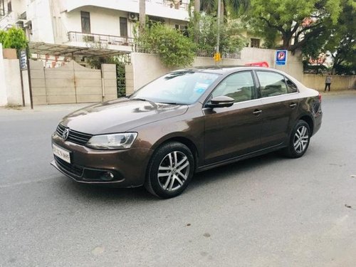 Used Volkswagen Jetta car at low price