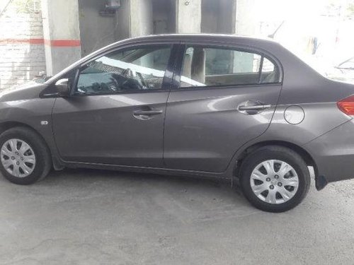 Used 2014 Honda Amaze car at low price