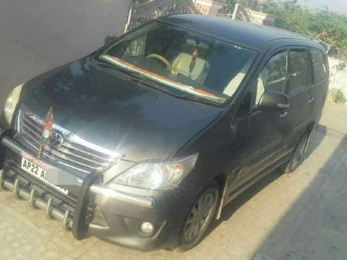 Used Toyota Innova 2012 car at low price