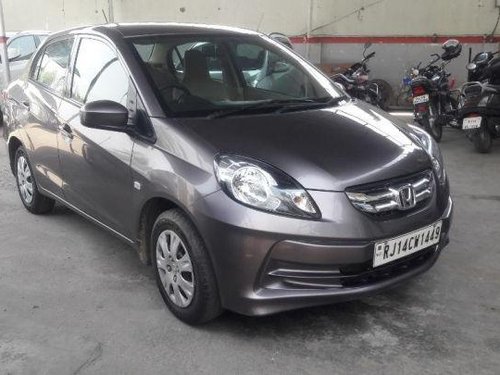 Used 2014 Honda Amaze car at low price